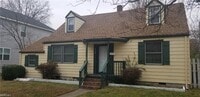 Building Photo - 414 Seminole Rd
