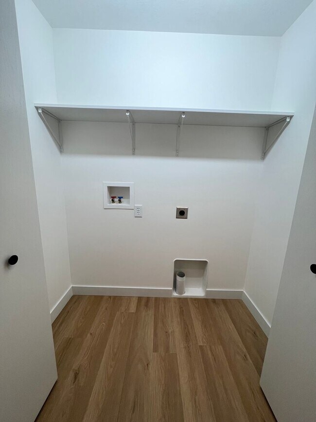 Building Photo - 3 Bed/3 Bath Twinhome in Brandon, SD!