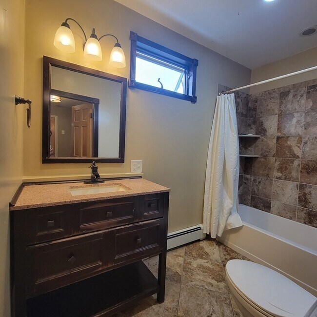 Building Photo - 459 Medford St