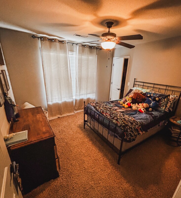 Building Photo - 2440 Waterhaven Dr