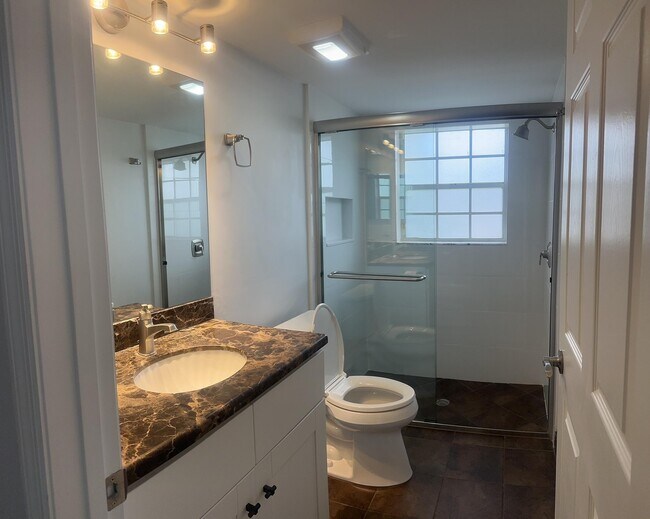 Building Photo - 10720 Bexley Blvd