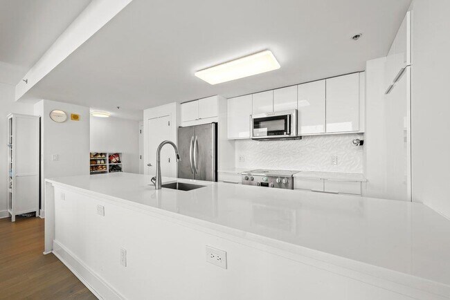 Building Photo - 88 Morgan St