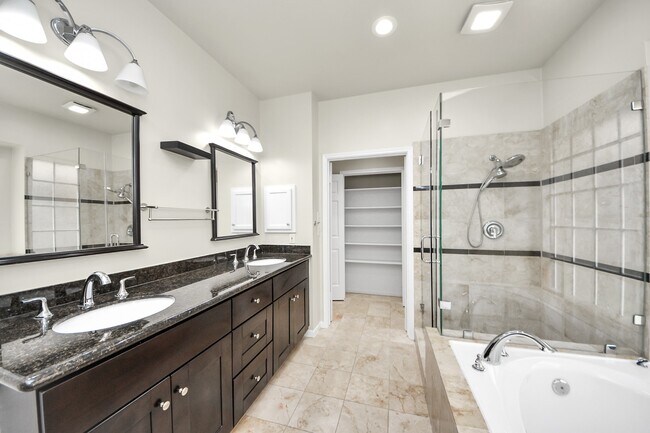 Building Photo - 4418 Ringrose Dr