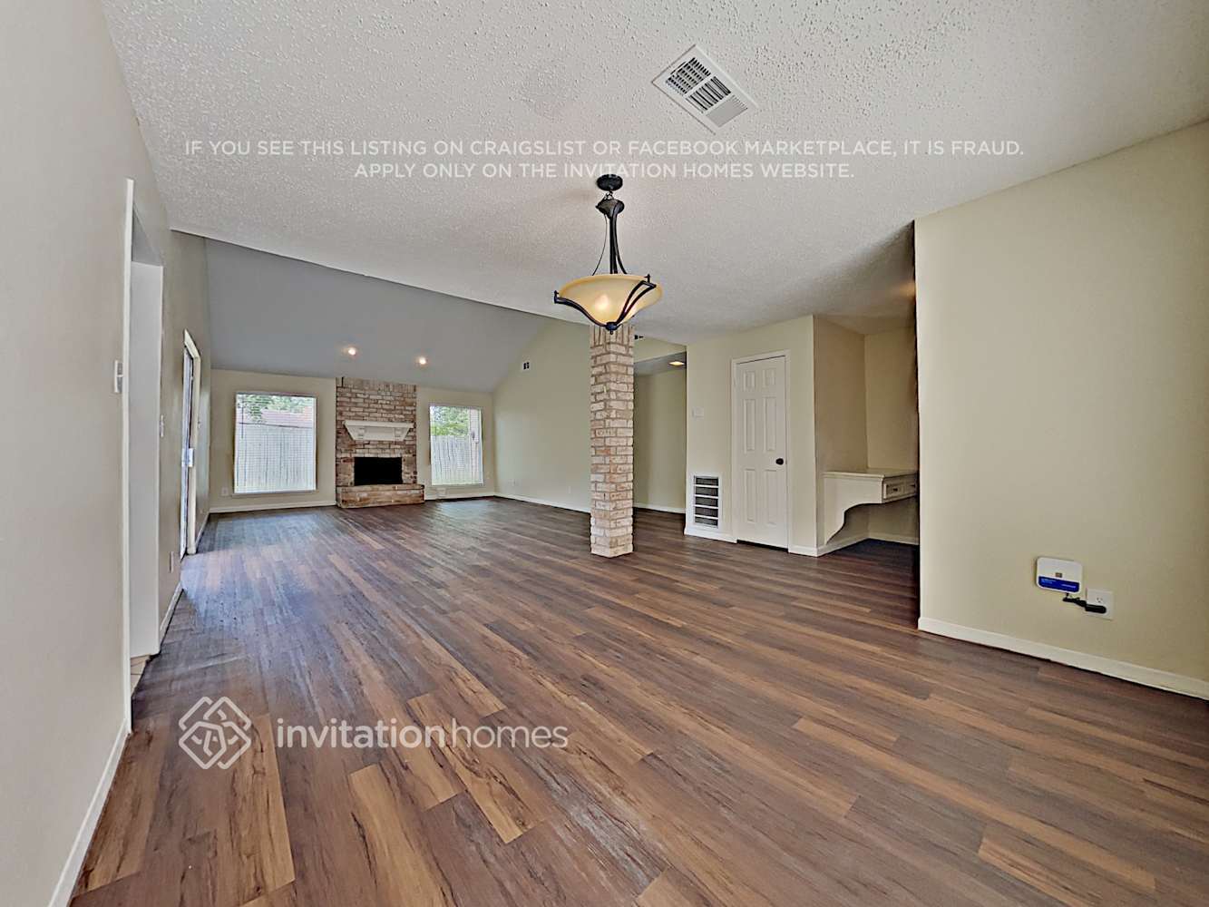 Building Photo - 13414 Pantano Dr