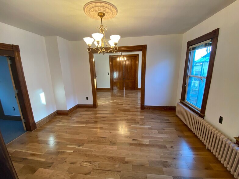 Building Photo - 61 Collins Ave