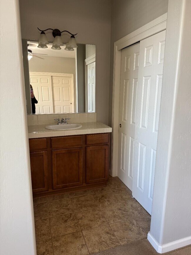 Building Photo - 843 Beauregard Ln