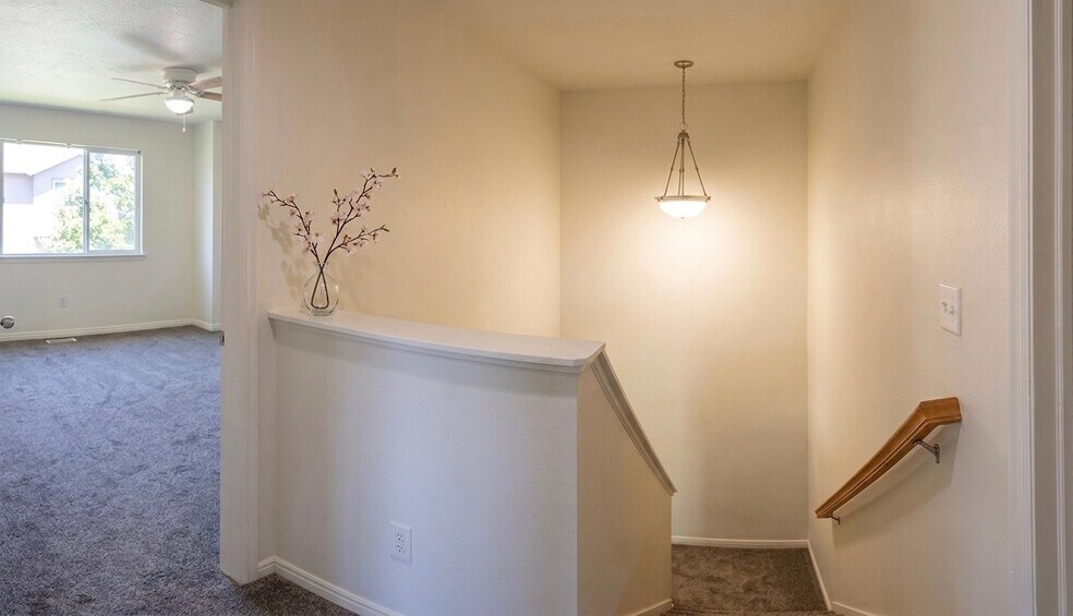 Building Photo - 7066 S Thorndale Way