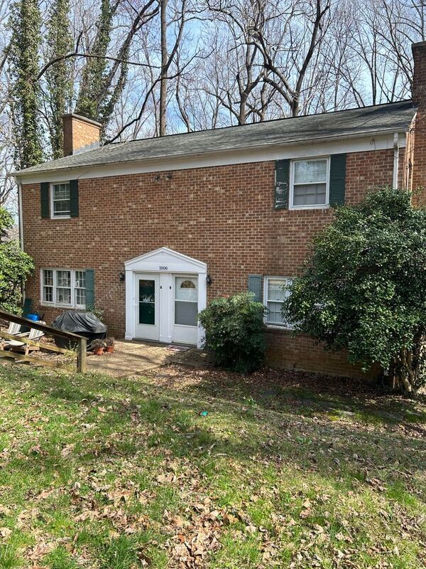 Building Photo - 1806 Yorktown Dr