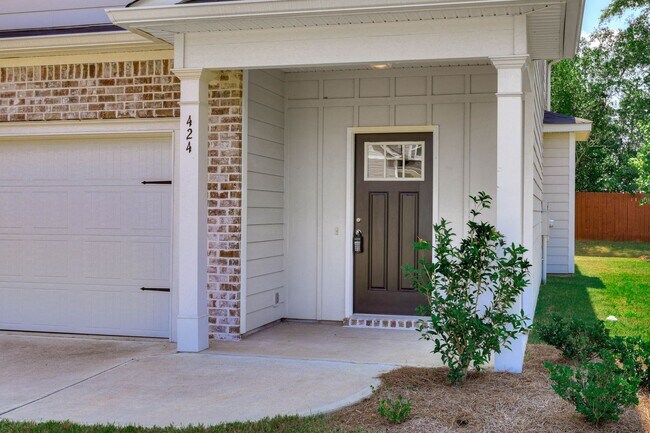 Building Photo - Beautifully maintained 4 / 2.5 home in John's Landing - Martinez, GA!