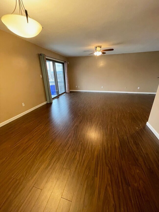 Building Photo - Awesome 3 or 4 Bedroom Single-Family Home in Troy Hill- 3 Level Deck and Central Air!