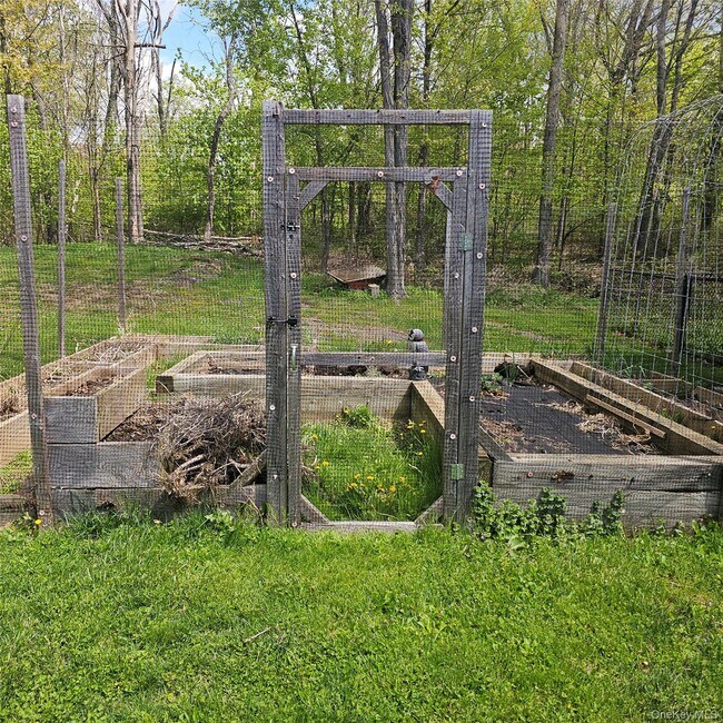 Building Photo - 2831 Pleasant Ridge Rd