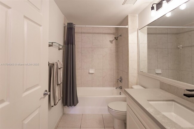 Building Photo - 6831 SW 44th St