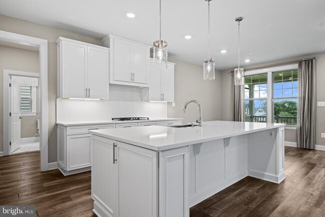 Building Photo - 7147 Starmount Ct