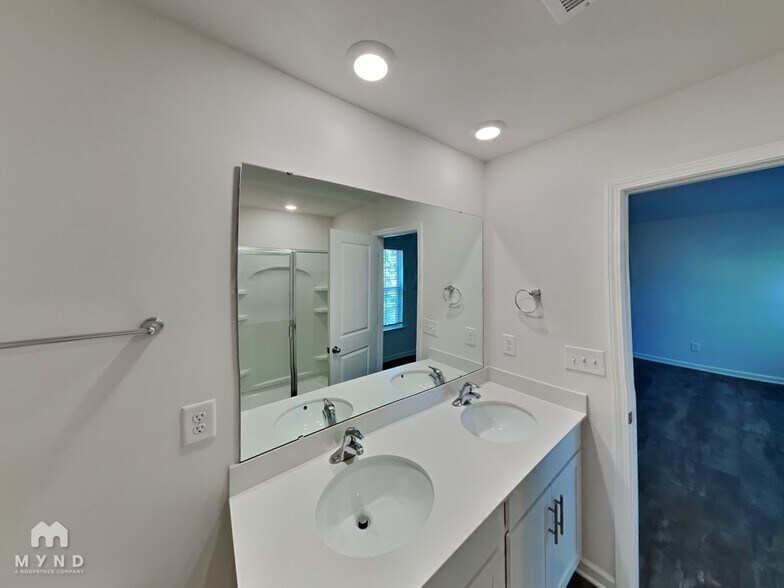 Building Photo - 2125 Ryker Davis Ln