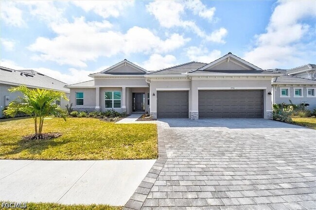 Building Photo - 7796 Lakes Edge Ln