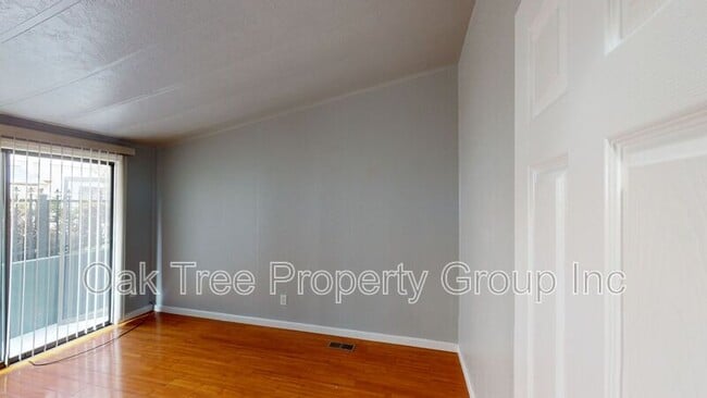 Building Photo - 2219 23rd Ave