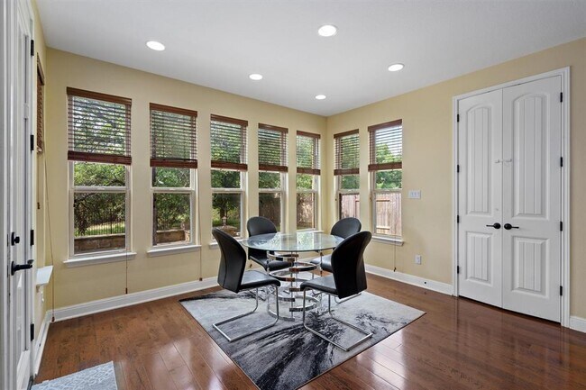 Building Photo - 3904 Avery Woods Ln