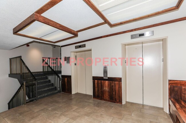 Building Photo - 2 bedroom, 2 bath & 1 parking for rent at Royal Court