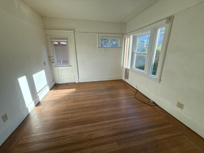 Building Photo - RC- 3894-3896 Ruby St., Oakland, CA, 94609
