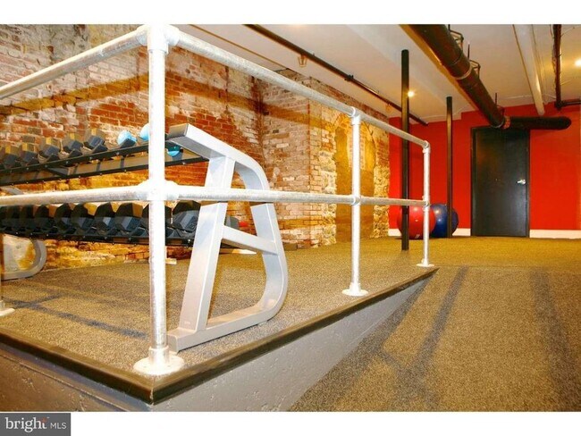 Building Photo - 1100 Spruce St