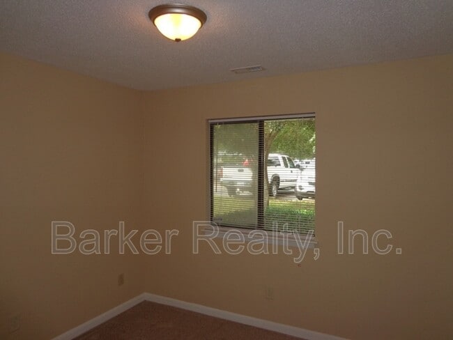 Building Photo - 4520 N New Hope Rd