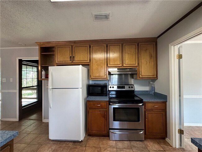 Building Photo - 6750 Browder Dr