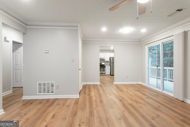 Building Photo - 1041 Plantation Way