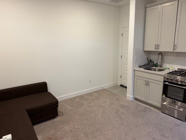 Building Photo - 3100 Velvet Grv Ct