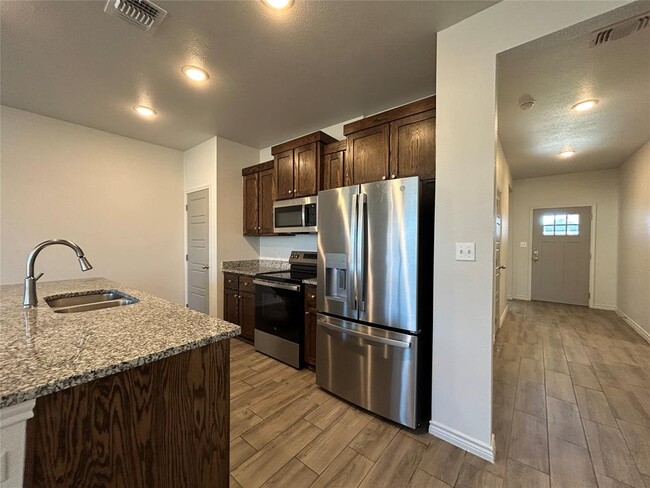 Building Photo - 2232 Hornbeam St