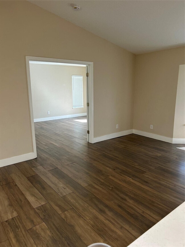 Building Photo - 214 Eldron Blvd NE