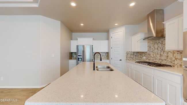 Building Photo - 13725 Olney Ave