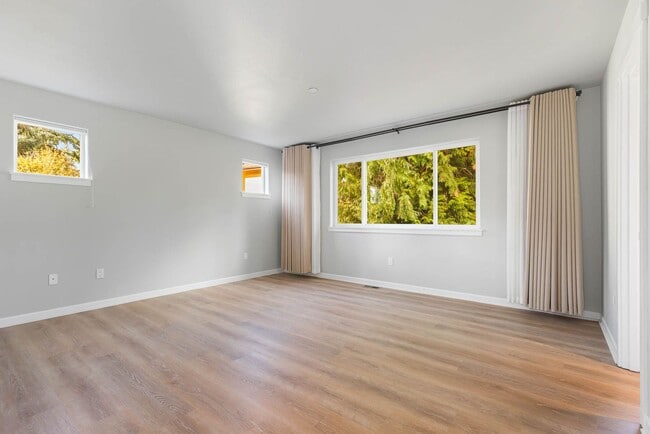 Building Photo - 11722 NE 112th St