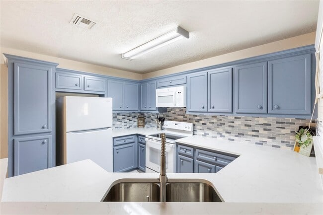 Building Photo - 207 Foster St