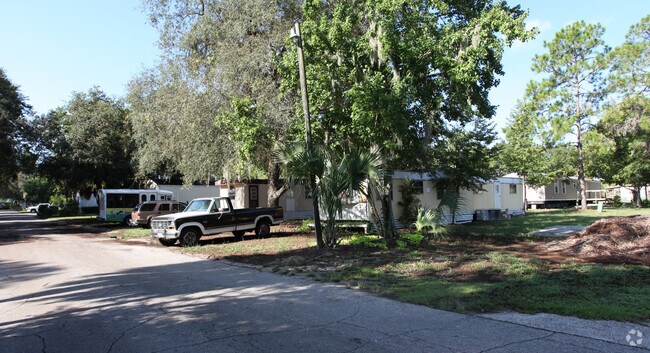 Building Photo - Alhambra Moble Home Community
