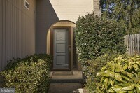 Building Photo - 19635 Brassie Pl