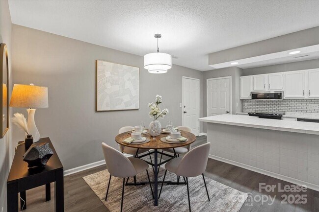 Building Photo - 6224 Rosecroft Dr
