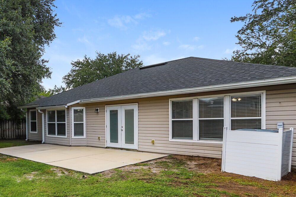 Building Photo - 7109 Beekman Lake Dr