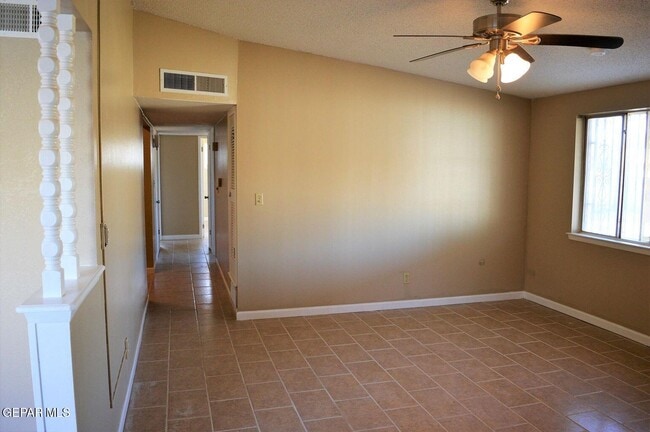 Building Photo - 10416 Lambda Dr