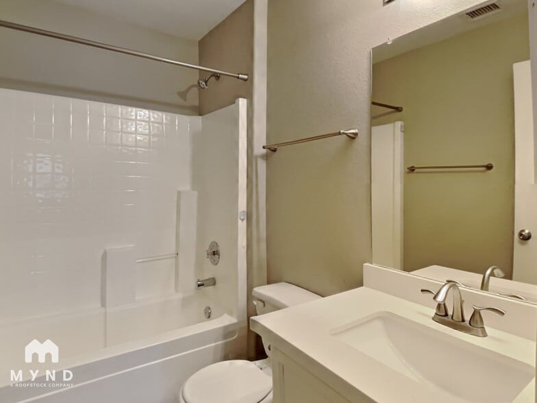 Building Photo - 13583 W Saguaro Ln