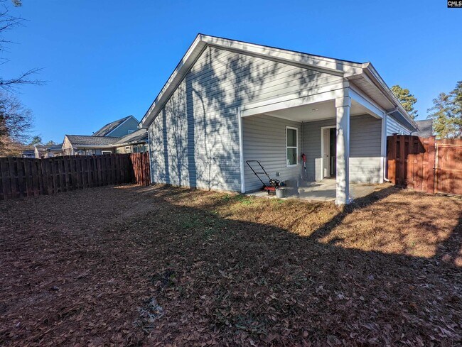 Building Photo - 139 Weeping Willow Cir