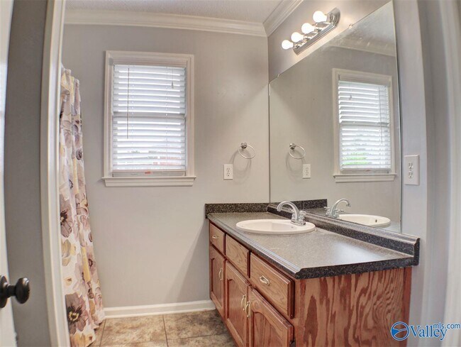 Building Photo - 109 Marysa Dr