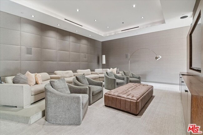 Building Photo - 1232 Sunset Plaza Dr