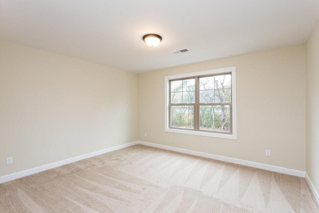 Building Photo - 2506 E Main St