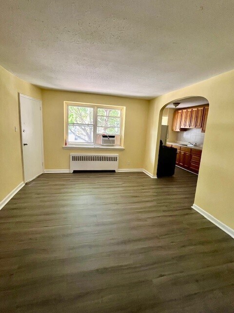 Building Photo - 6931 Oakland St