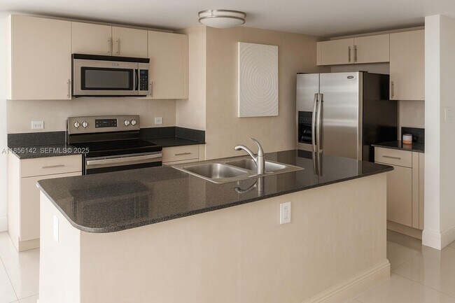 Building Photo - 1861 NW S River Dr