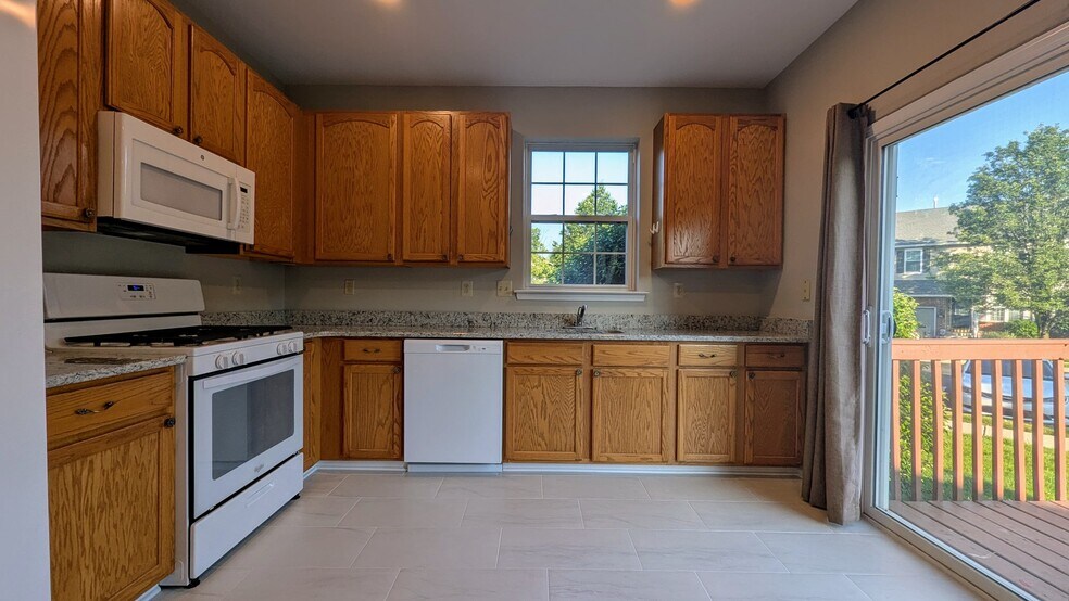 Building Photo - 441 Nottingham Ln