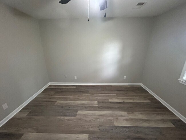 Building Photo - 7513 Mountainbrook Dr