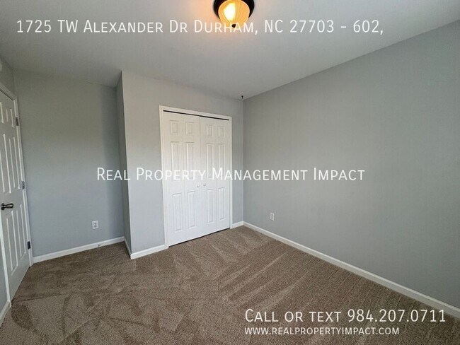 Building Photo - 1725 TW Alexander Dr