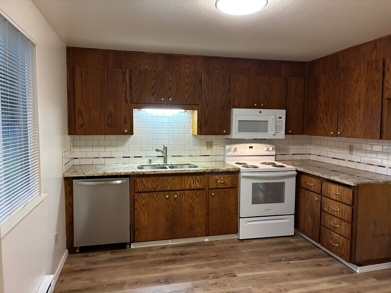 Building Photo - 12011 114th AVE CT E