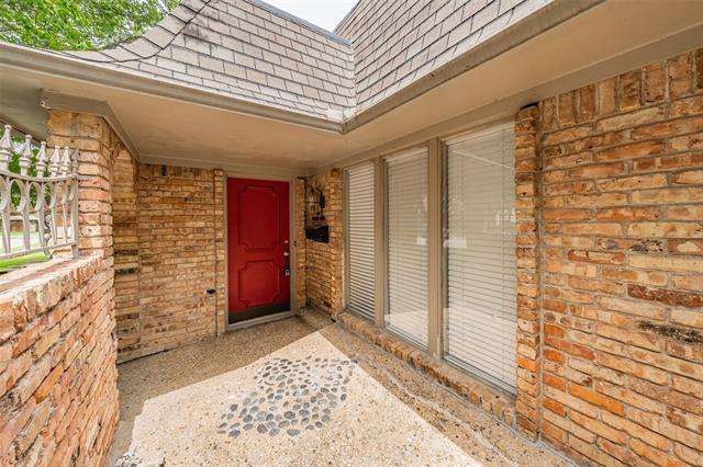 Building Photo - 10618 Ravenscroft Dr